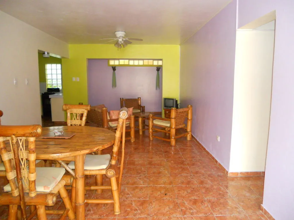Villa Florie Guest House - Economic Rooms Sosúa